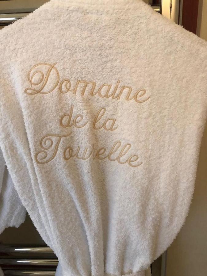 Domaine De La Tourelle Orgon Eksteriør bilde